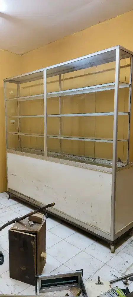 Dijual Etalase Lemari Kaca