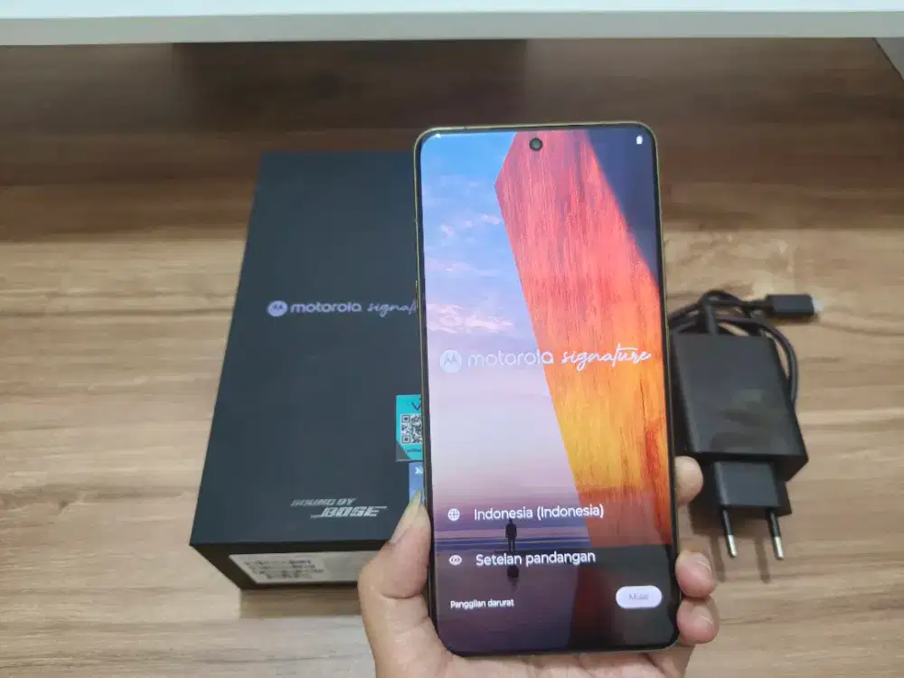 MOTOROLA SIGNATURE 12/256 GB