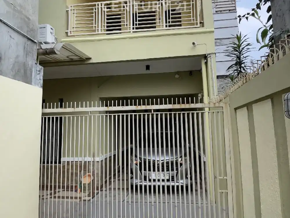 Rumah Cantik Siap Huni Di Dekat Tol Brigif Cinere