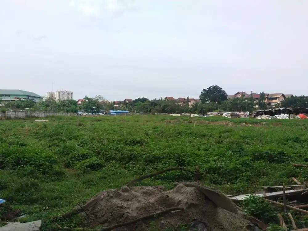 Disewakan tanah cengkareng jak bar bentuk a4 pinggir jalan ramai deat rsud dan sekolah harga masih nego