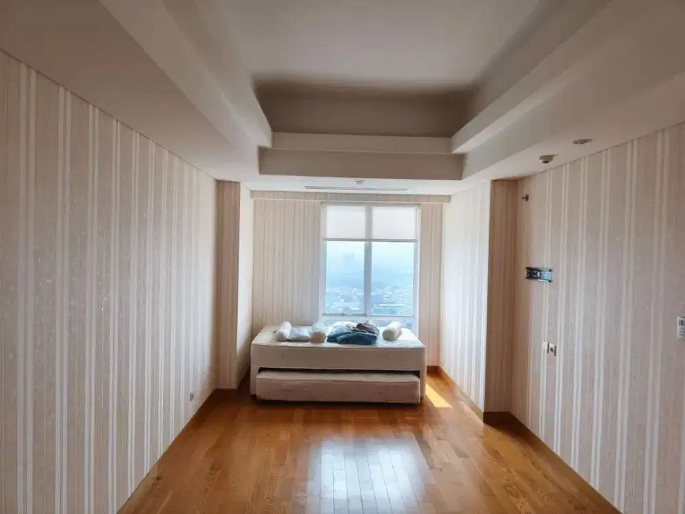 Apartmen One East View holywings Private cinema Infinity pool and gym Hadap Timur