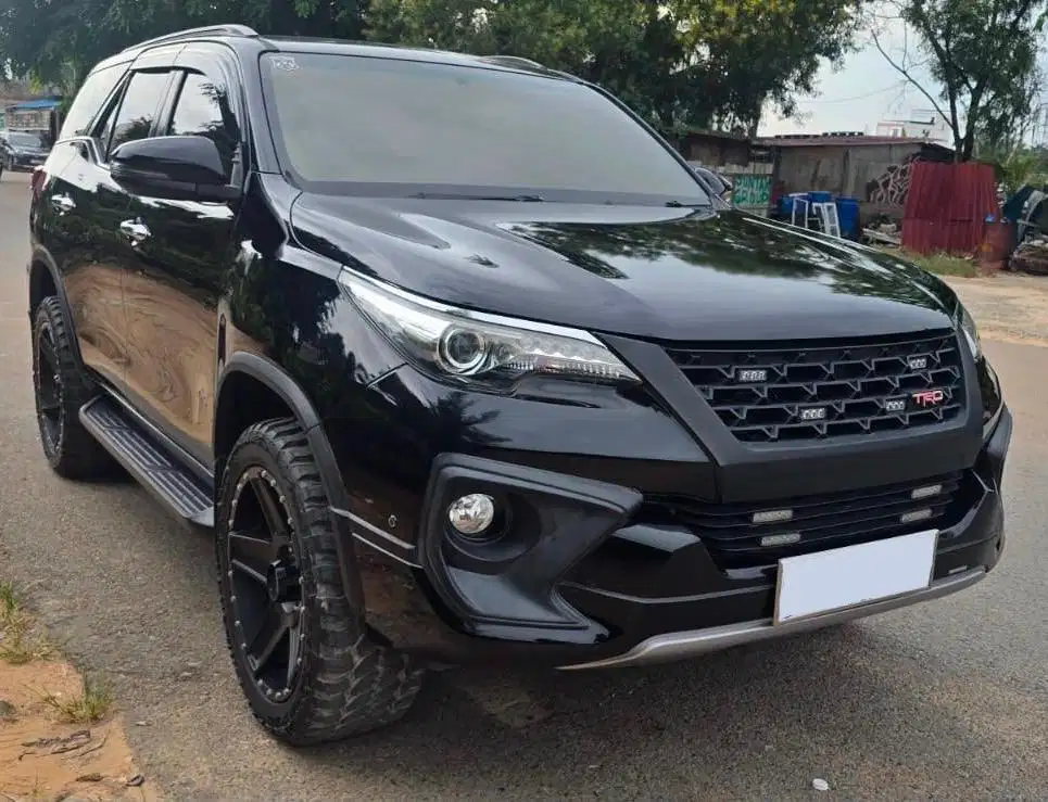 Dijual TOYOTA FORTUNER TAHUN 2017 AT VRZ DIESEL/SOLAR