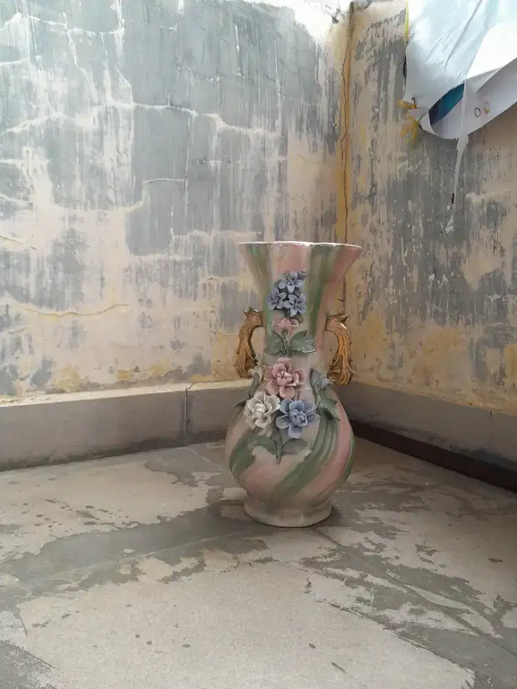 GUCI KERAMIK MEWAH MOTIF BUNGA 3D