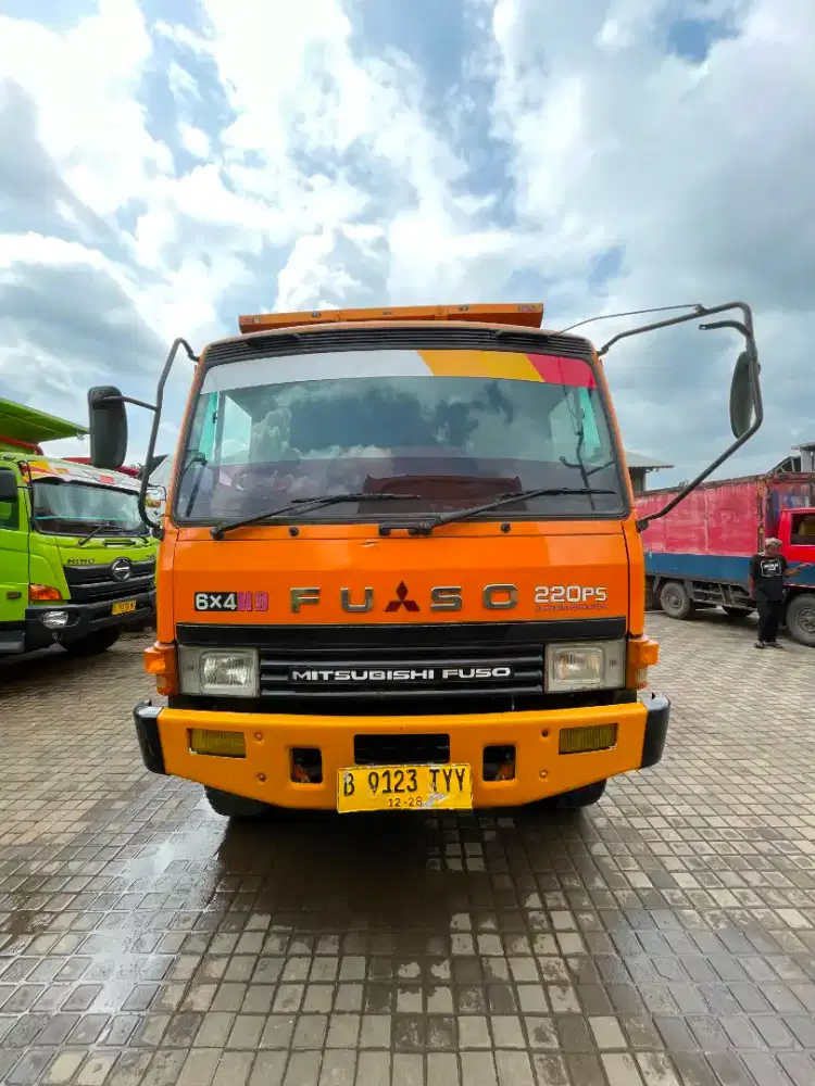 DUMP TRUK FUSO FN 527 MS