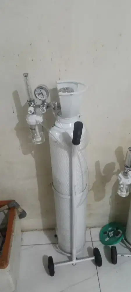 Tabung oksigen 2m³ fullset regulator dan trolly