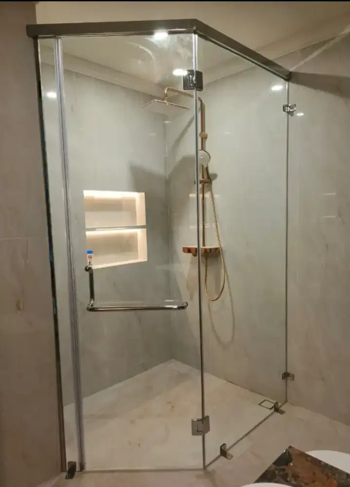Shower Box Kamar Mandi