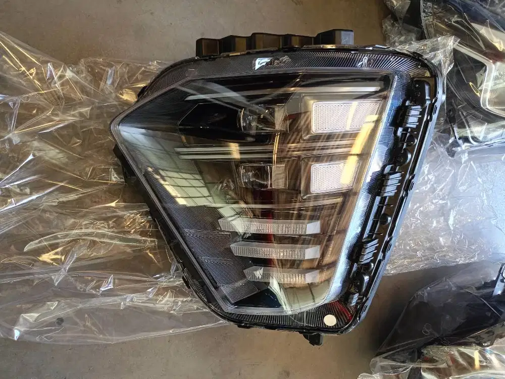 HEADLAMP KIRI HYUNDAI KONA EV 2024, 92101BE140