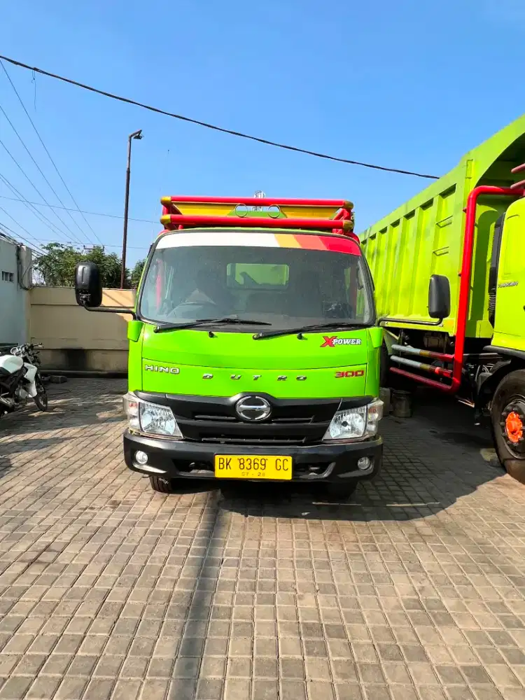DUMP TRUK HINO DUTRO 136 HD