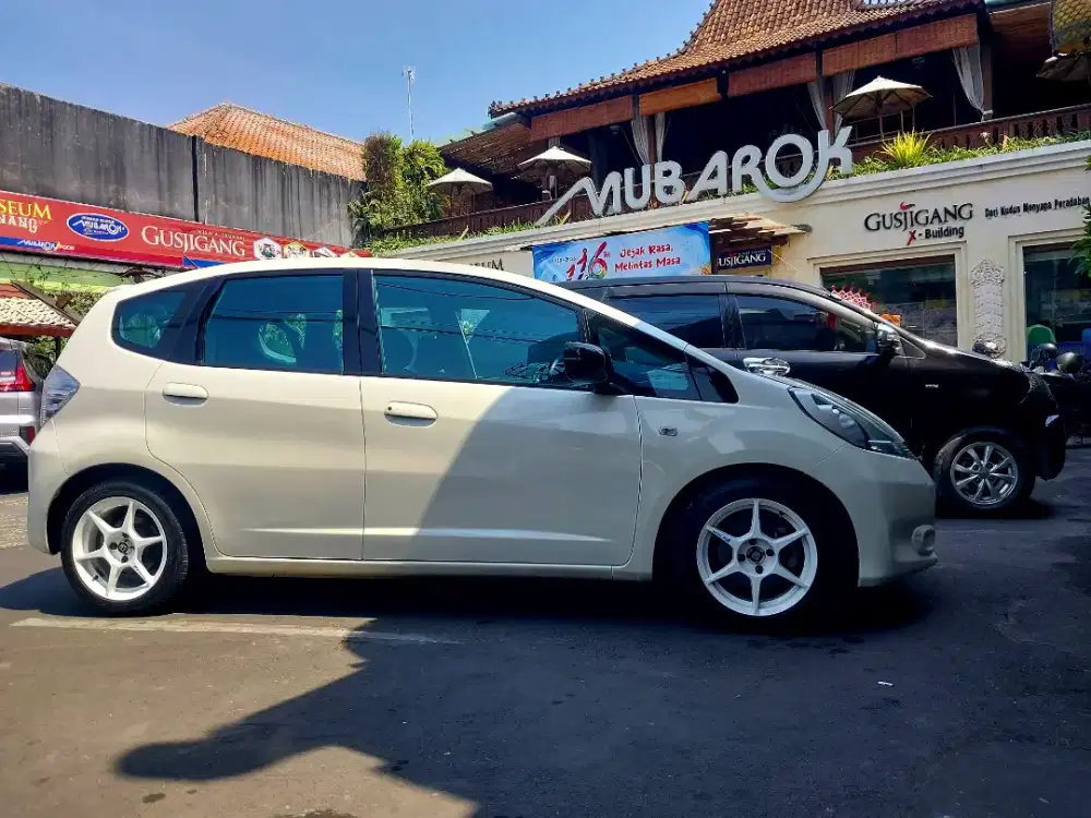 Jazz ge 8 MMC 2011 MT