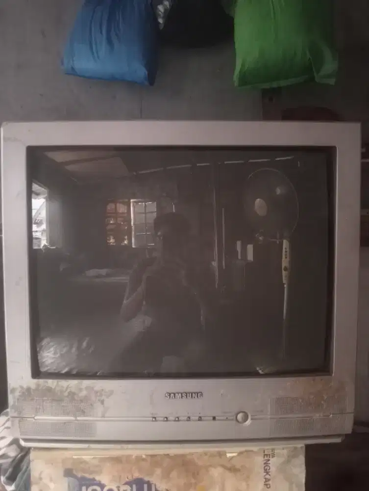 tv tabung samsung 24 in jual cepet harga nego