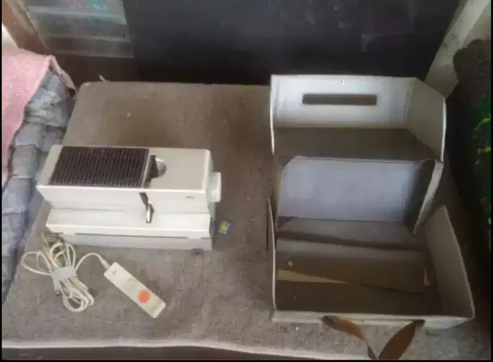 Slid projector merk Braun tipe D40