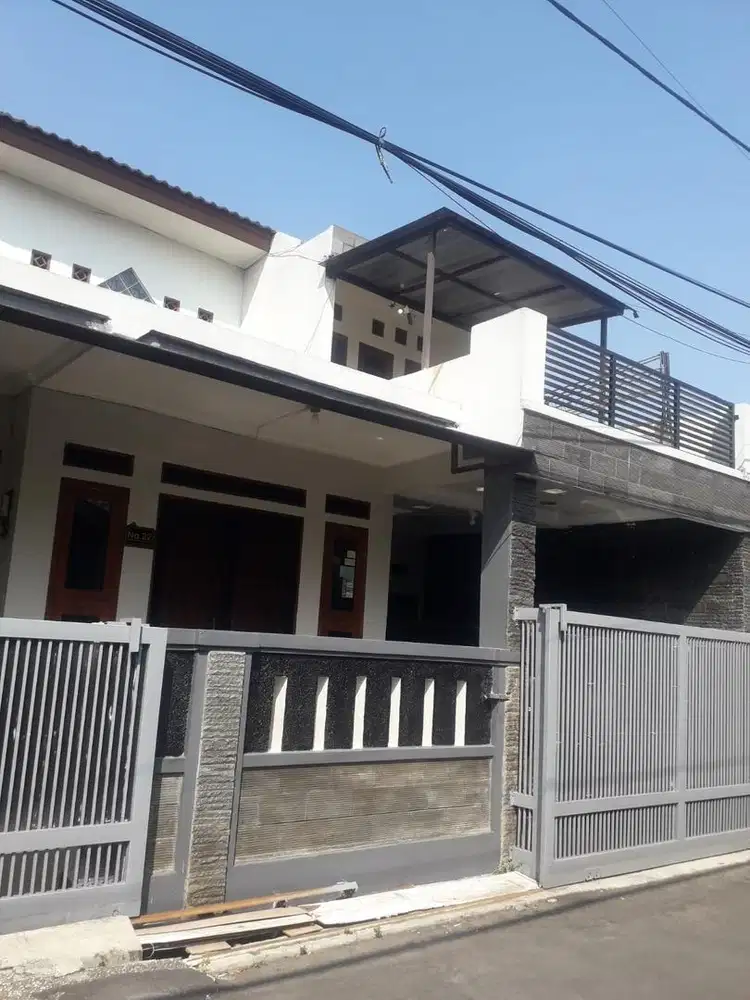 DIJUAL RUMAH TERAWAT BEST PRICE