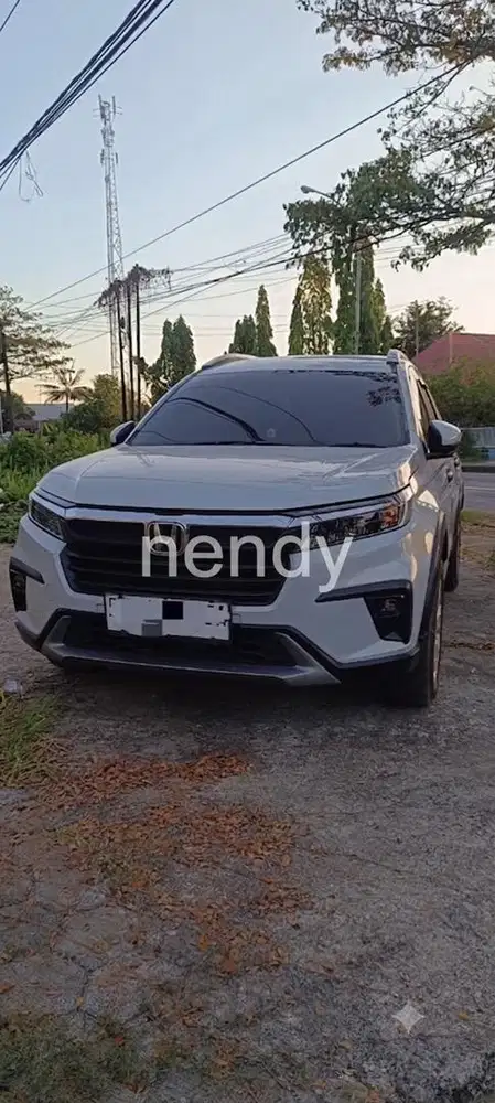 Di jual mobil pemakaian pribadi mulus