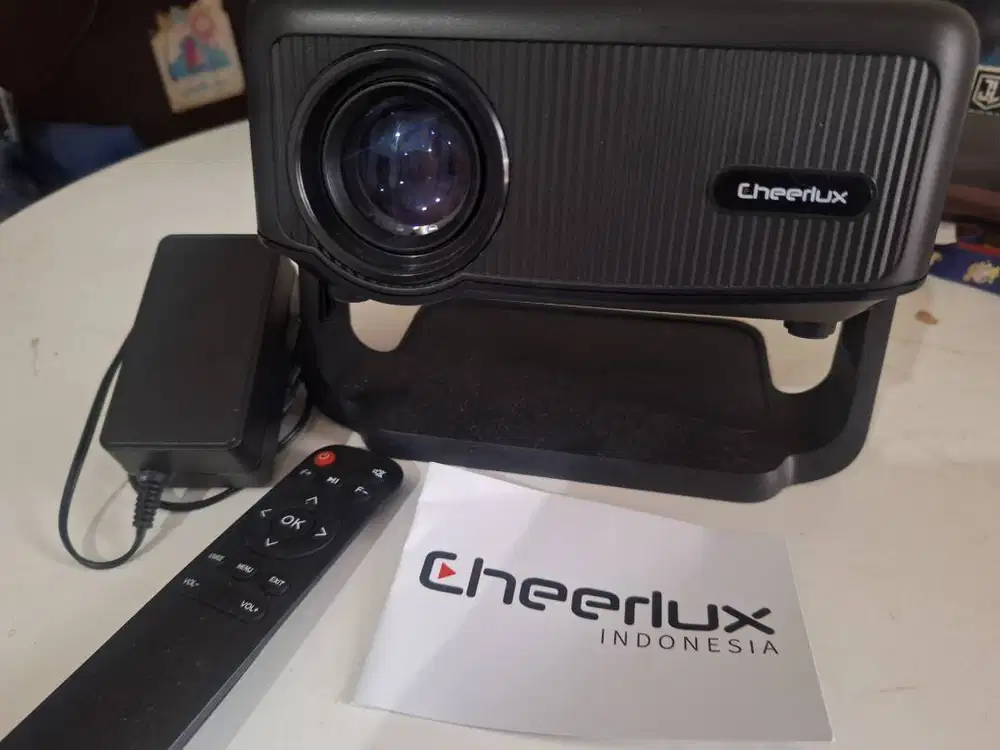PROYEKTOR CHEERLUX
