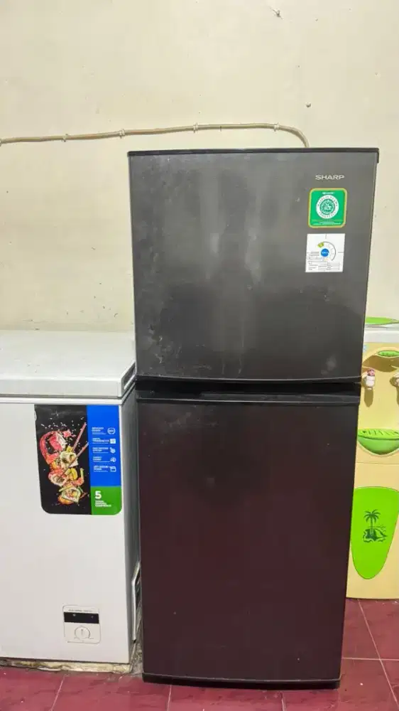 Kulkas Sharp 2 pintu 152 liter