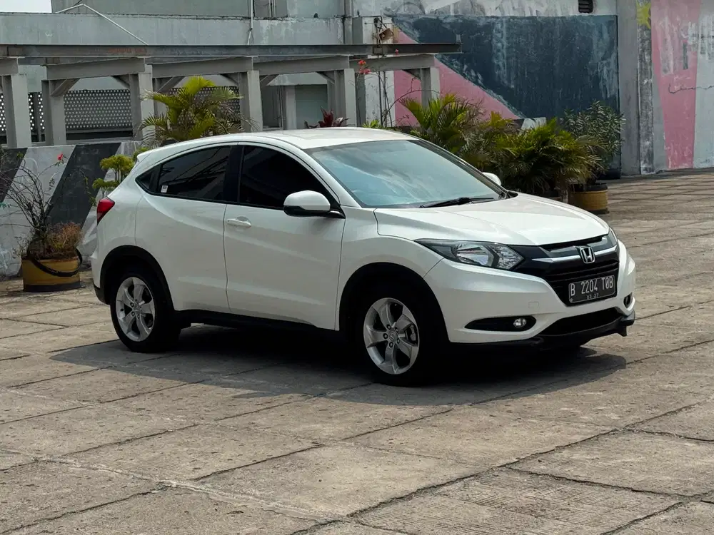 Low KM Honda Hrv S AT Matic 2017 / 2018 Genap istimewa Record
