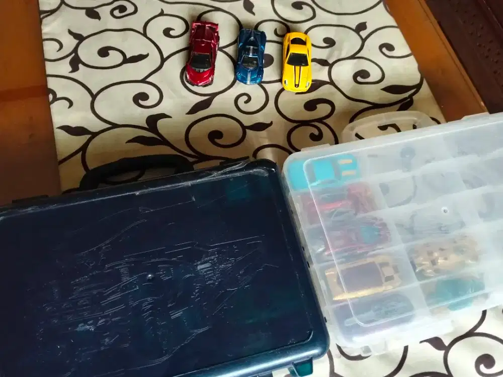 Dijual HOT WHEELS borongan dengan carry case hot wheels nya