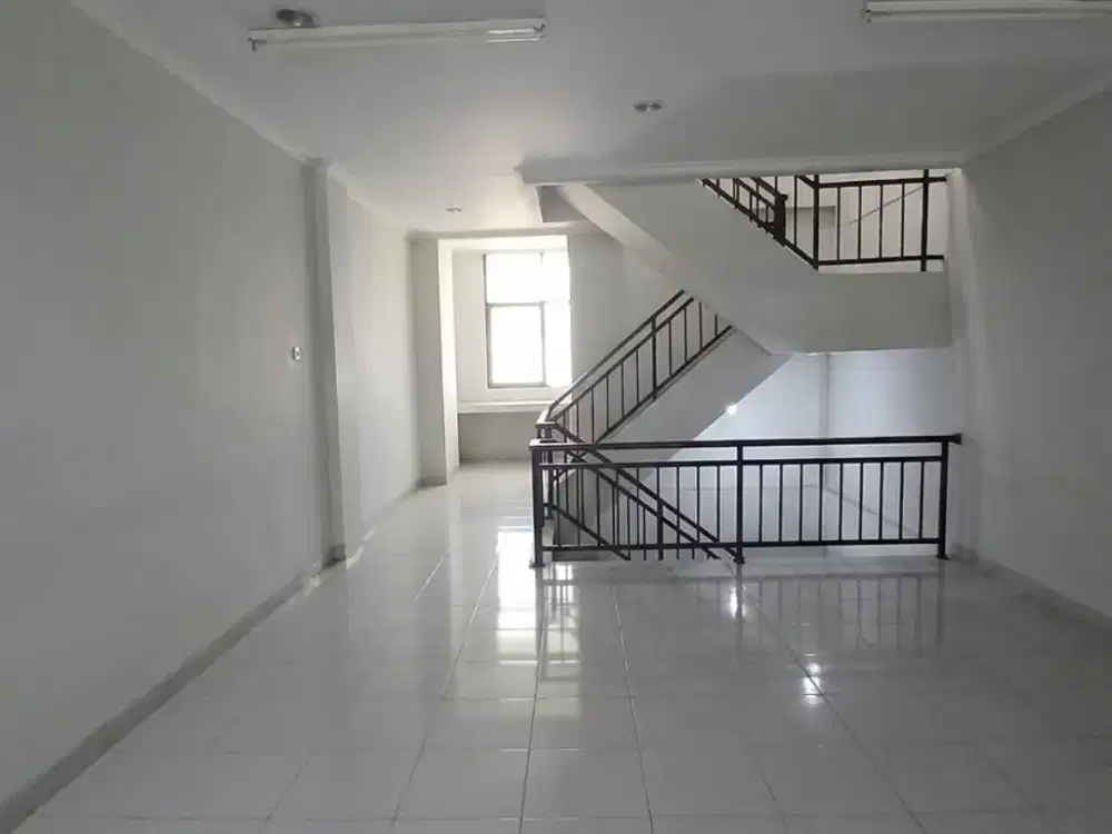 DIJUAL RUKO KOMERSIAL 3 LANTAI Di GADING SERPONG BOULEVARD