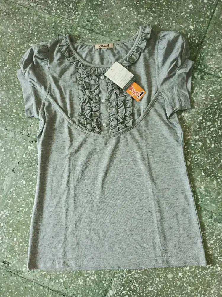 DIJUAL BORONGAN 4 ITEM KAOS ANAK PEREMPUAN