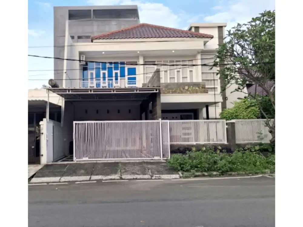 AC62 Rumah Luas 333 m2 Murah Lokasi Elit Duren Sawit Jakarta Timur