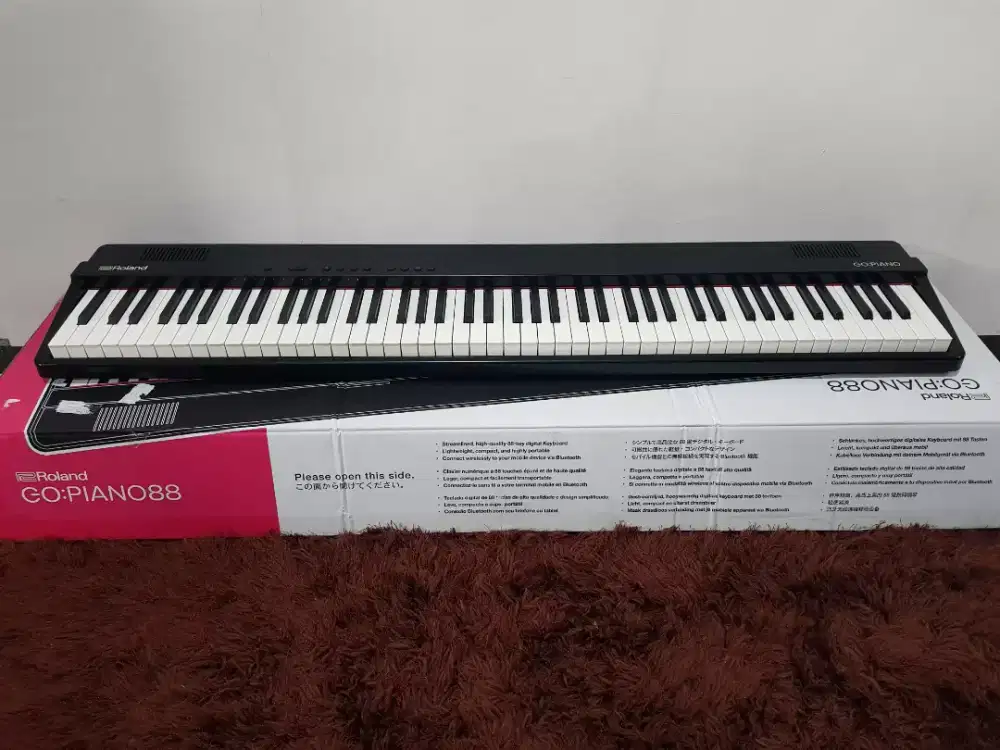 ROLAND GO PIANO 88 LIKENEW
