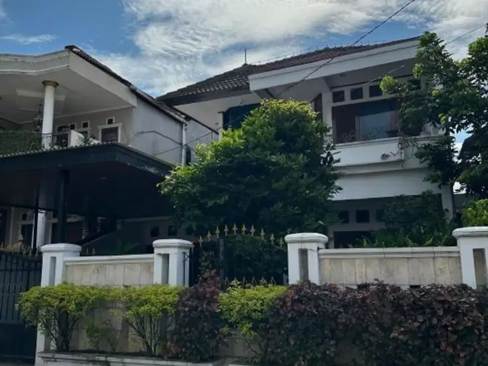 Dijual Rumah 2Lantai Siap Huni di Perumahan Bukit Permai, Cibubur