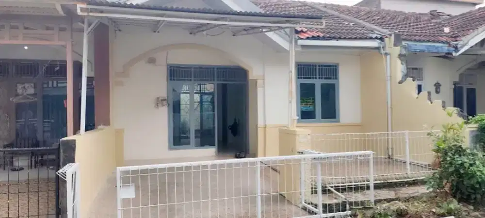 *DISEWAKAN* Rumah 1 Lantai Minimalis dengan Taman