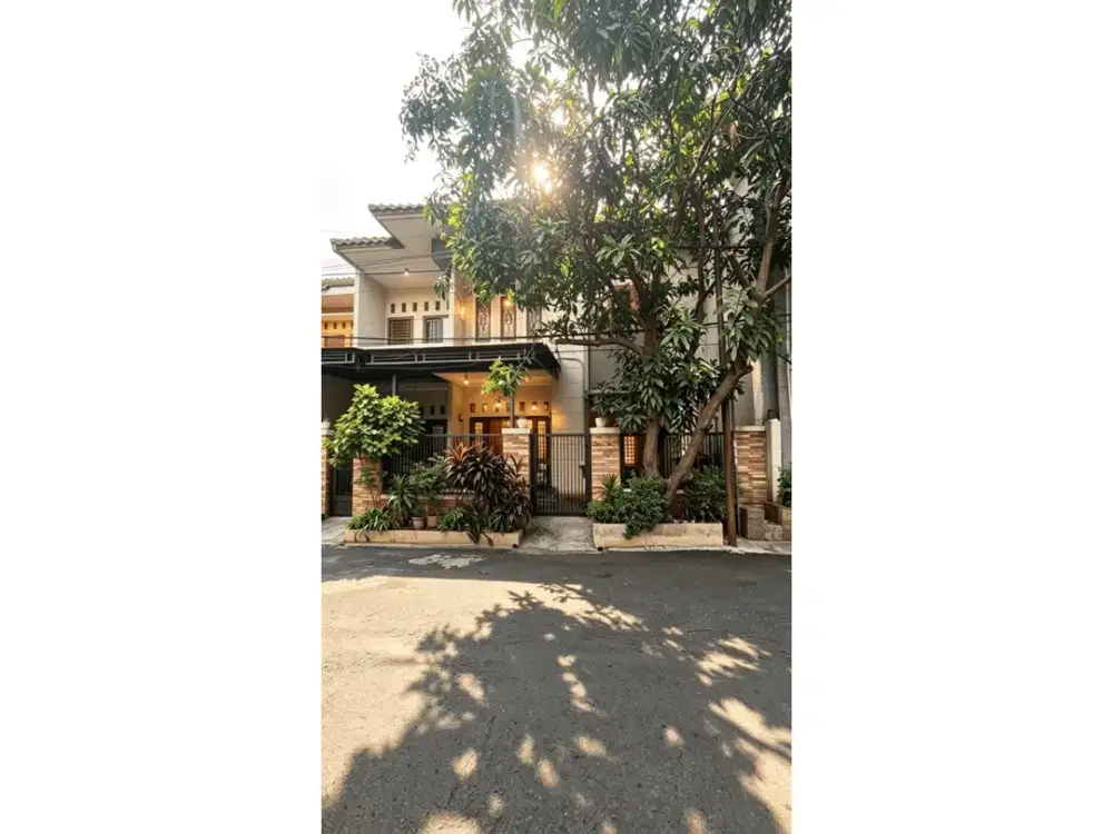 AR01 Rumah Bagus Murah 160 m2 Grand Galaxy City Bekasi Selatan