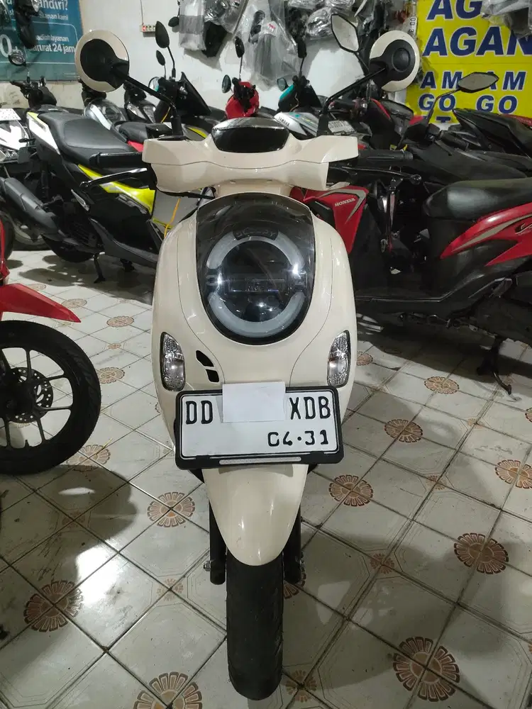 Honda Scoopy 110cc 2026 Krem