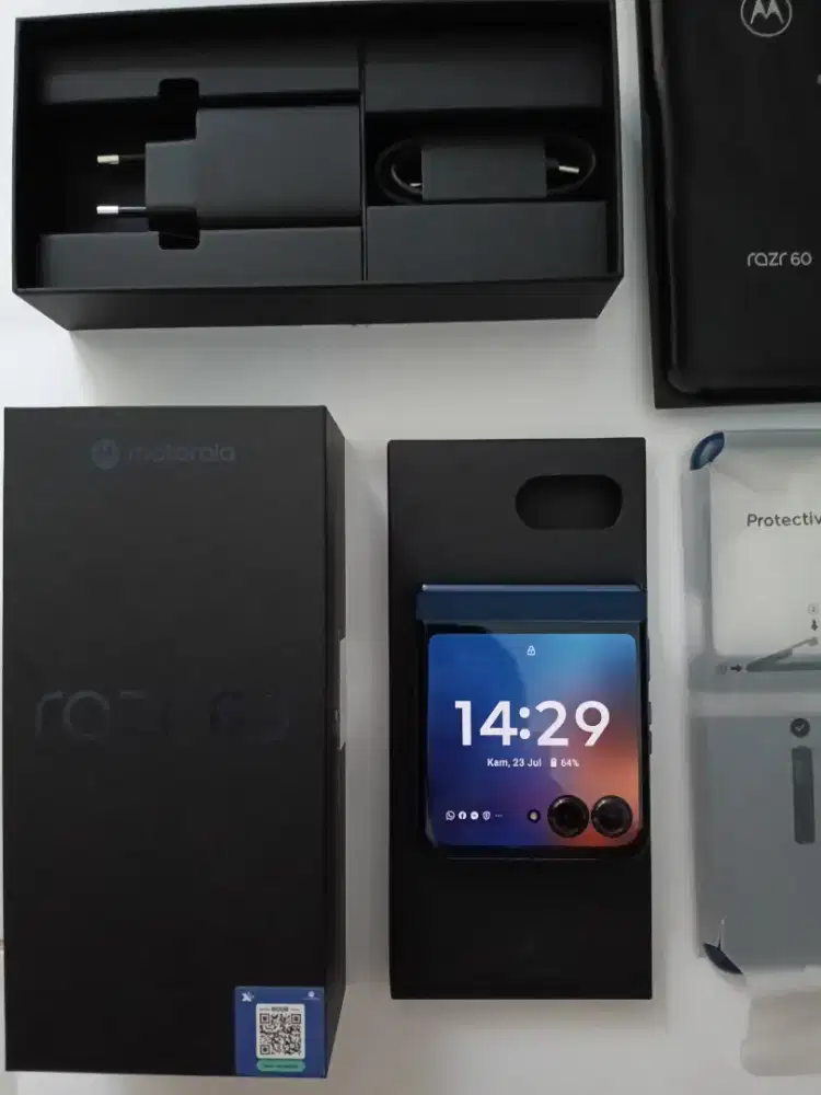 3 bulan pakai Motorola Razr 60 5G 8/256 GB Mulus perfect  no minus