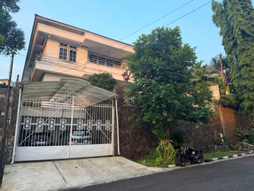 Rumah Nyaman Akses Tol di Jl Sungai Pes Bukit Cinere Indah