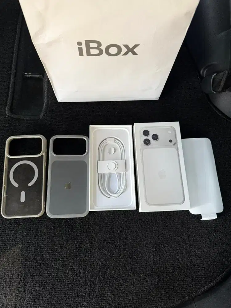 IPHONE 17 PROMAX 256 GB SILVER MULUSS