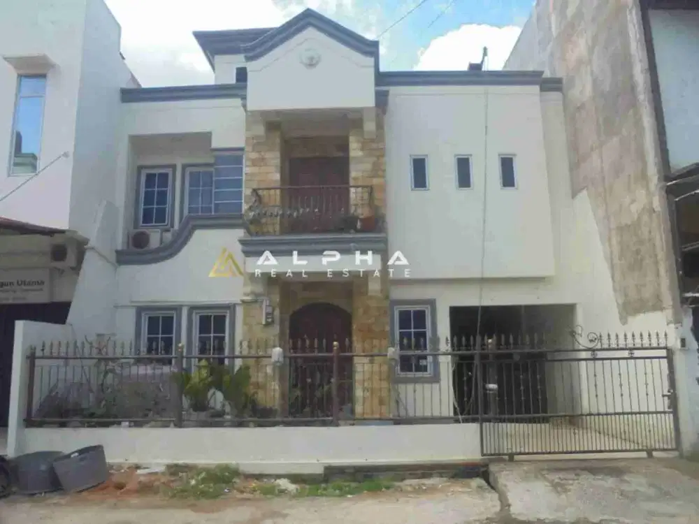 Dijual Cepat Rumah 2 Lantai di Legenda Malaka, Batam Center