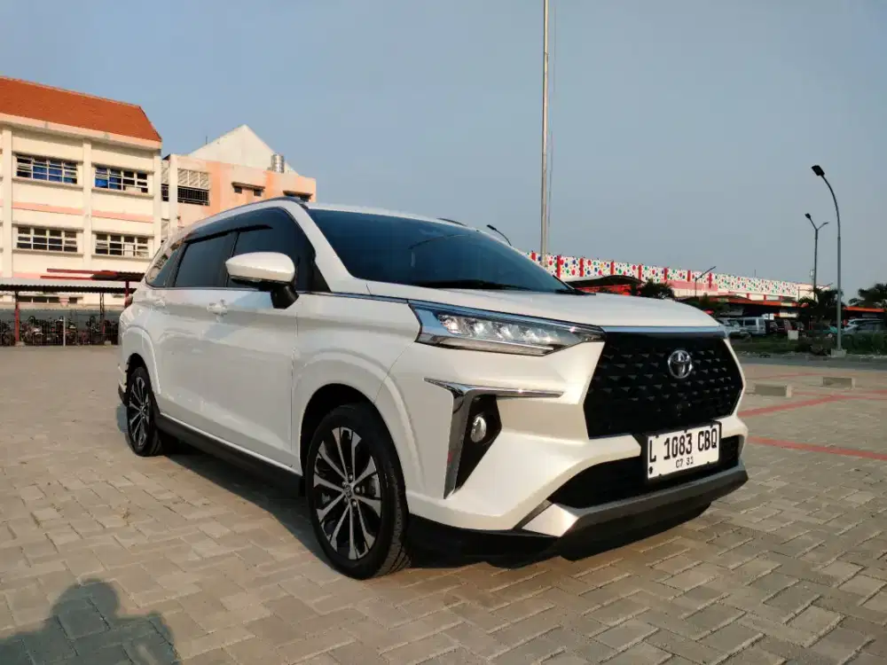 Veloz Q TSS automatic putih 2024 odo 10 rb an Pajak Baru di Surabaya