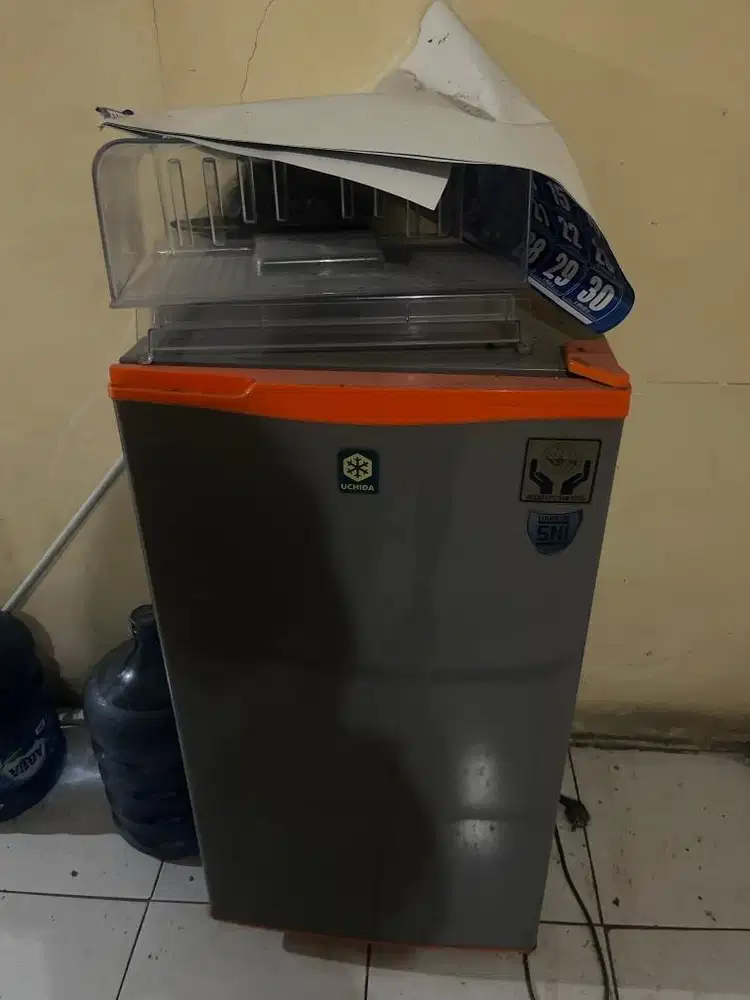 Kulkas satu pintu bekas/preloved /lemari es/