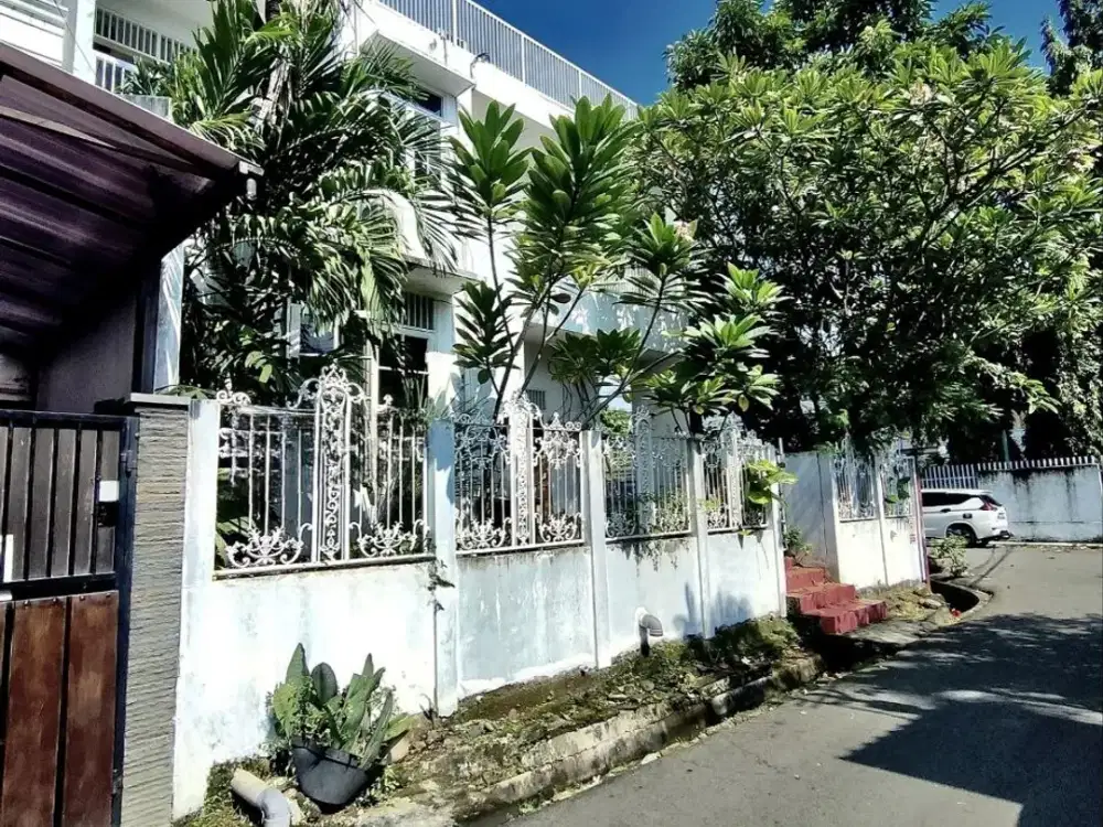 DD232 Rumah Kost Hoek 308 m2 Tebet Jakarta Selatan