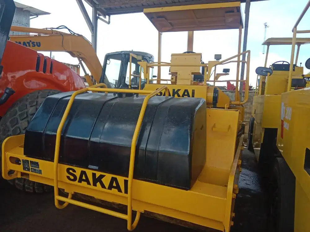 Dijual Tandem Roller Sakai model SW850