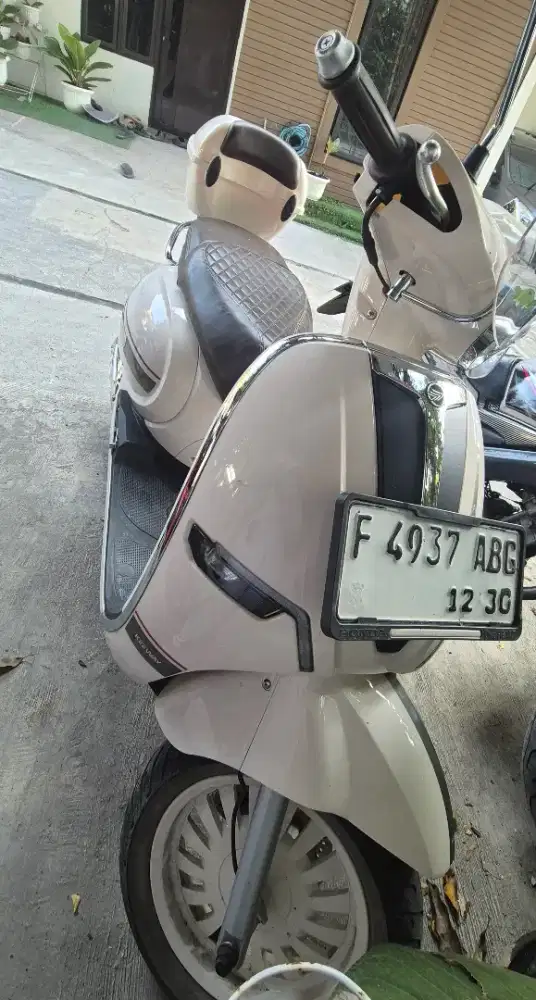 Keeway 150 cc shiny 2025