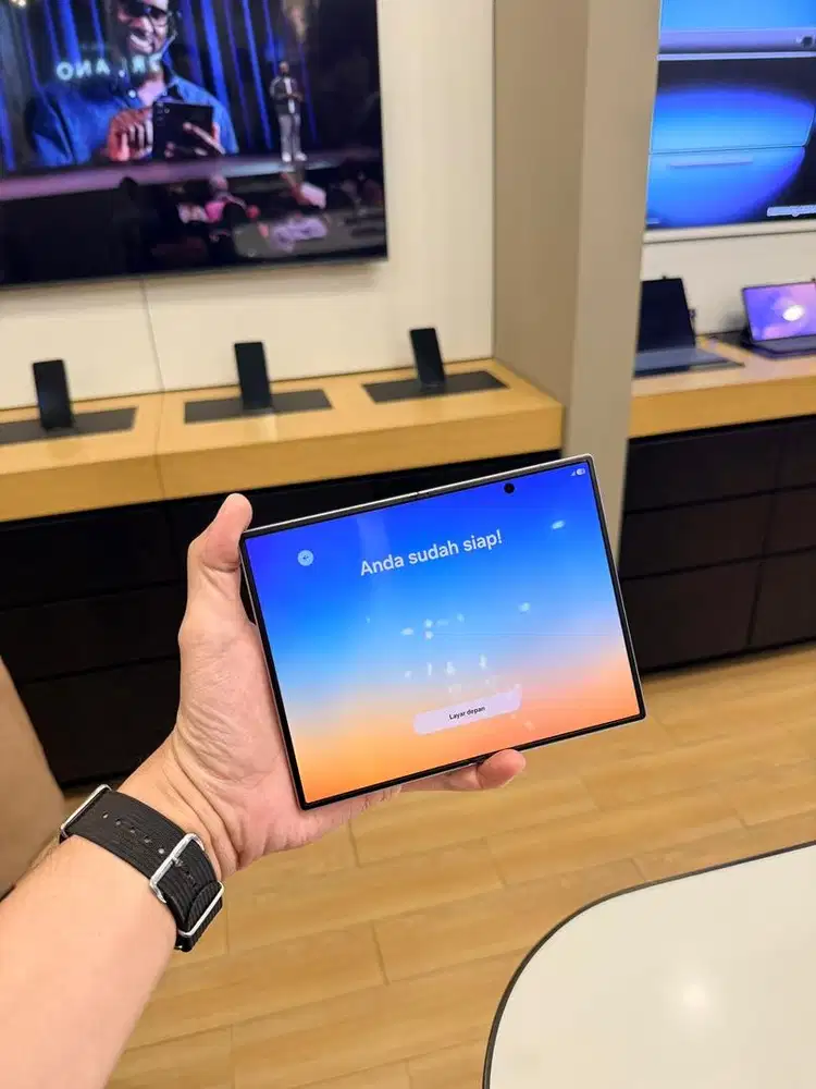 Pre Order Samsung Galaxy Z fold 8 Ultra 12/512gb
