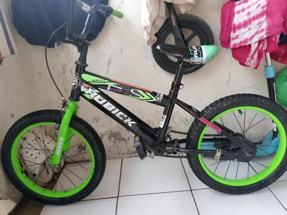 Sepeda rubick ukuran 16