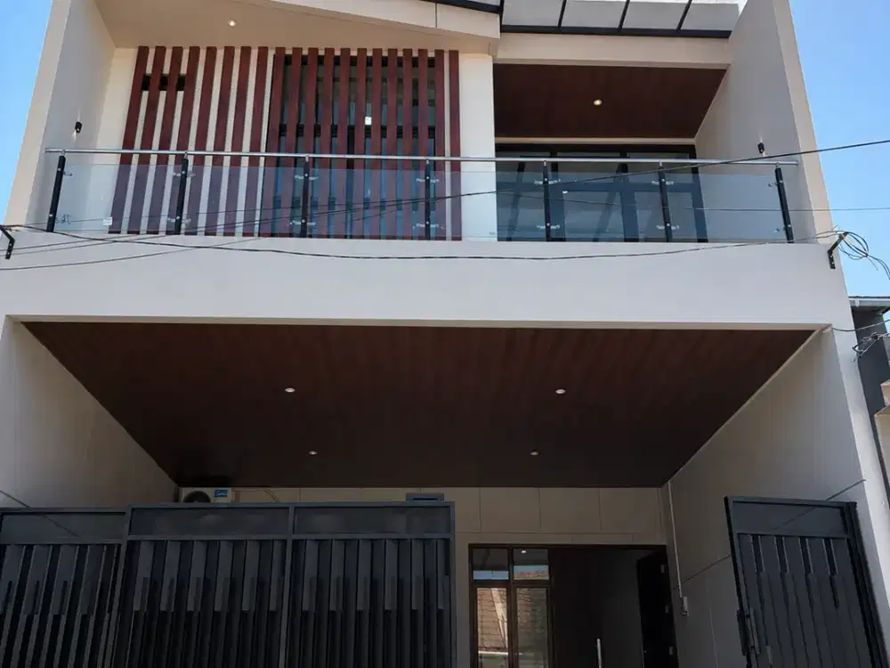 DIJUAL RUMAH BARU GRESS DI BABATAN PANTAI UTARA, SURABAYA TIMUR