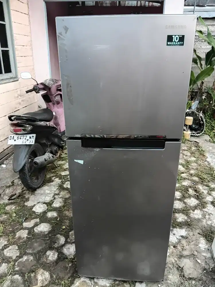 Kulkas 2 pintu mrek samsung