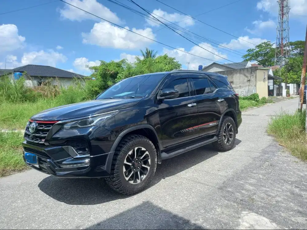 Toyota Fortuner 2.4 VRZ TRD Sportivo 2020 Diesel - Pajak Jan 2027