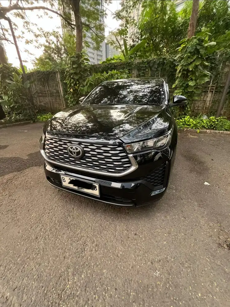 Jual Innova Zenix Tipe G AT hitam dari baru