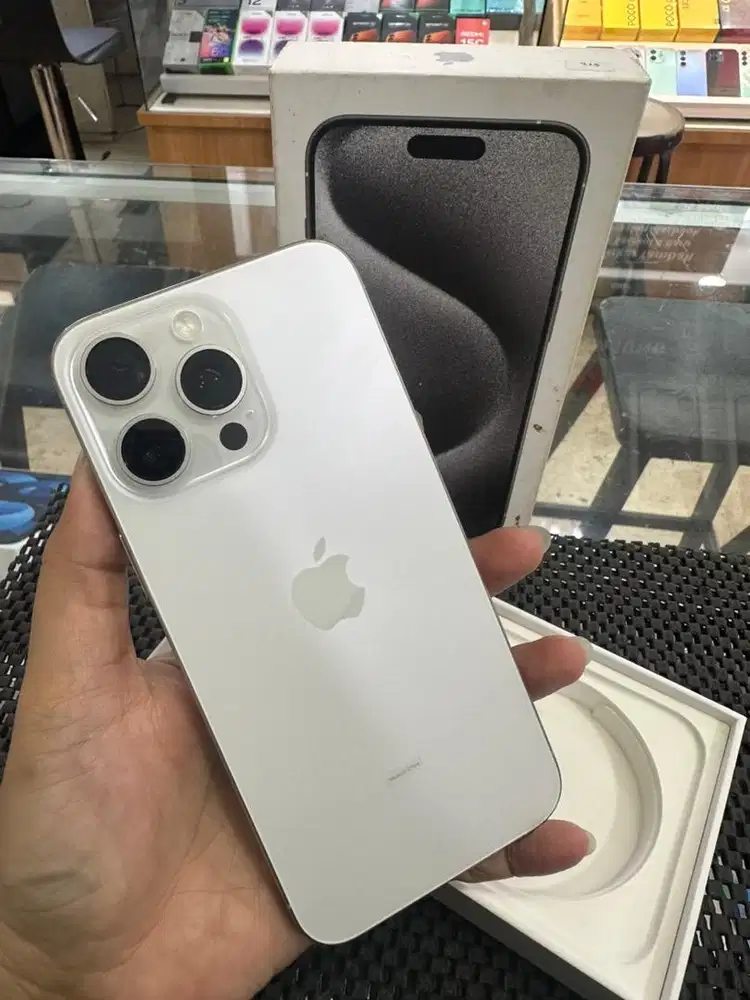 IPhone 15Pro Max 512GB White Ex Garansi Resmi Mulussss