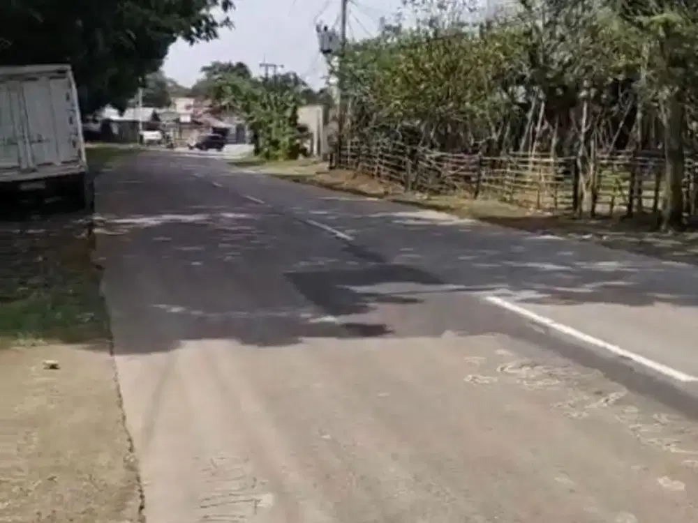 Dijual Tanah Industri 4,7 Ha Bonus Gudang dan Mes 3 Lantai SHM Serpong Parung Tangerang Banten