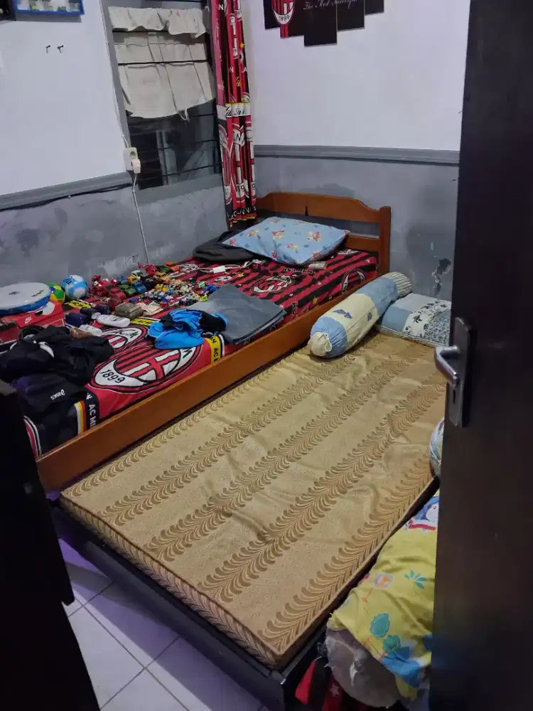 Ranjang Dipan Kayu Sorong