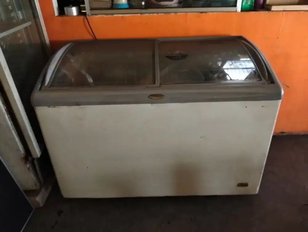 Freezer 330 liter