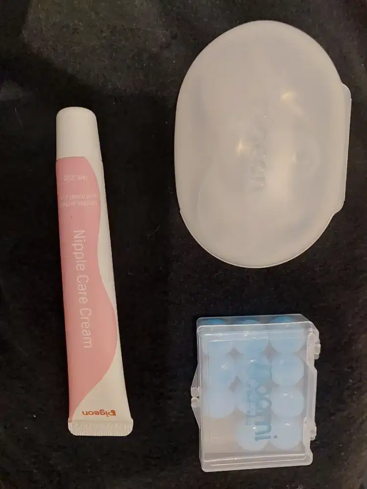 PIGEON Breastfeeding;
2. ⁠Natural Care Cream;
3. ⁠Noomi - Ear Plug