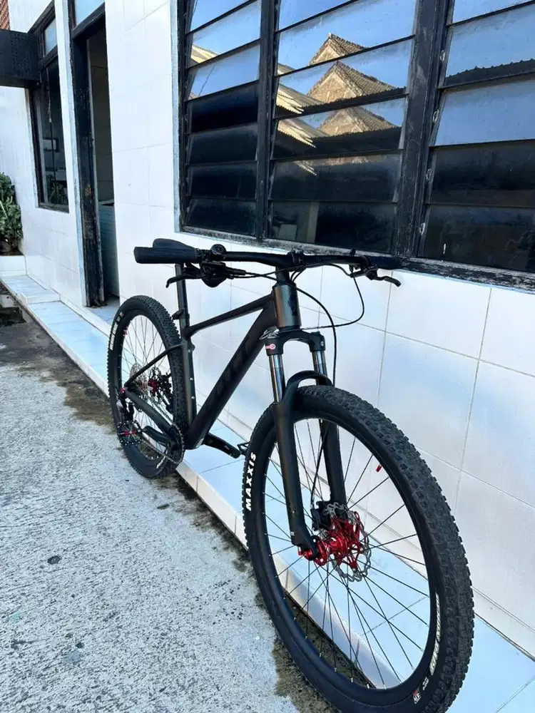 Sepeda mtb scoot scale 980